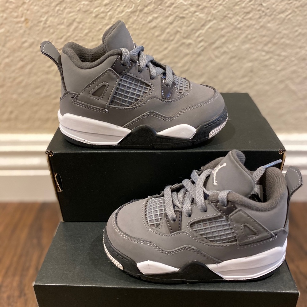 used AIR JORDAN 4 RETO size 6c cool grey IV